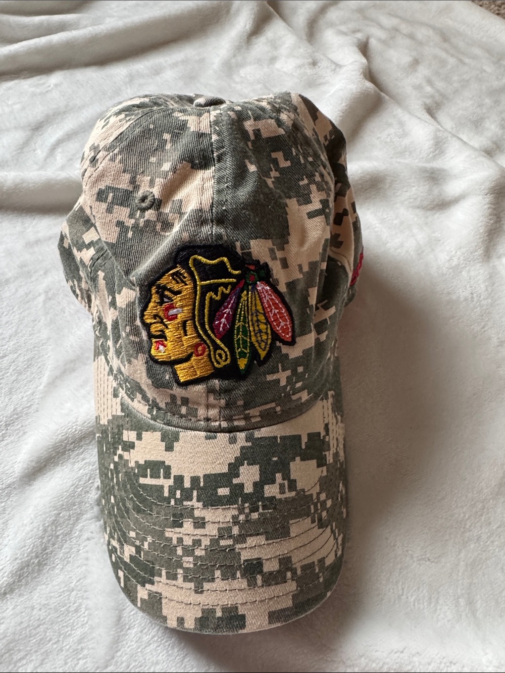 Chicago Blackhawks Reebok Tan & Green Digital Camo Hat with Red Logo